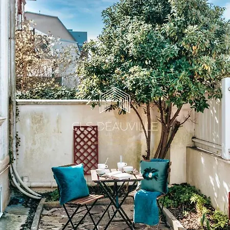 Apartment Aux Planches C.l.s *
